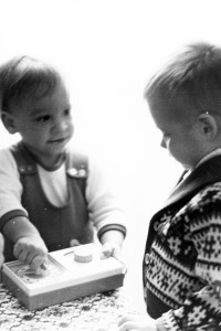1975_Pg-33_02