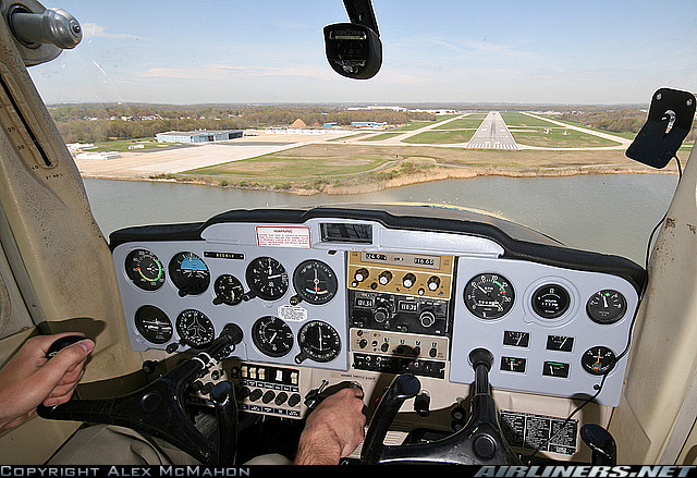 Cessna150-1