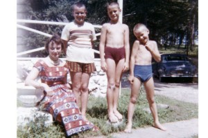 July 1961: Renee, Fred, Marc & Stefciu Hawlena in Connecticut